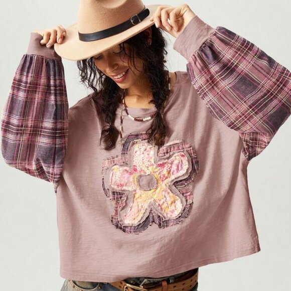 BOUTIQUE BRAND PATCHWORK FLORAL TOP - Picture 2 of 11